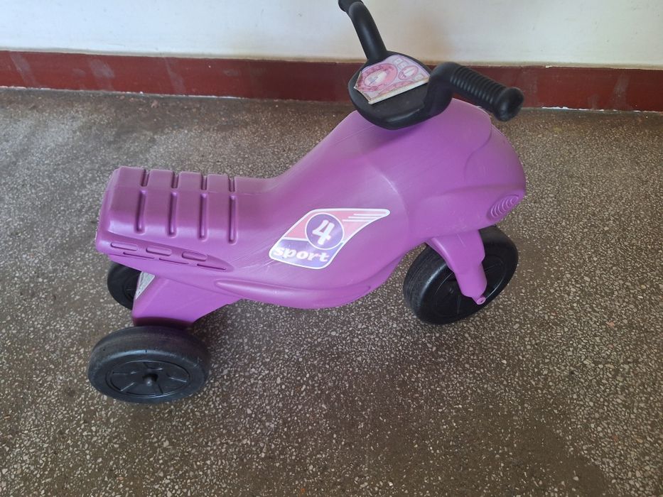 De vânzare motocicletă fără pedale