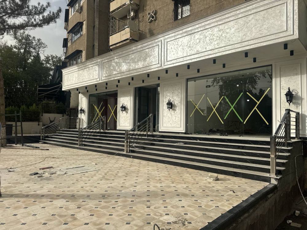 B&B, Французское посольство | 110кв - нежилое помещение вдоль дороги П