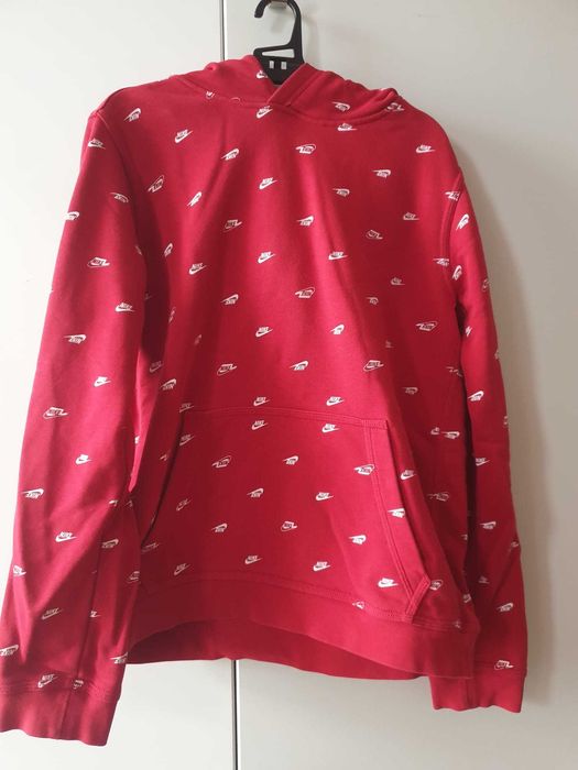Hanorac Nike cu gluga, culoare rosu