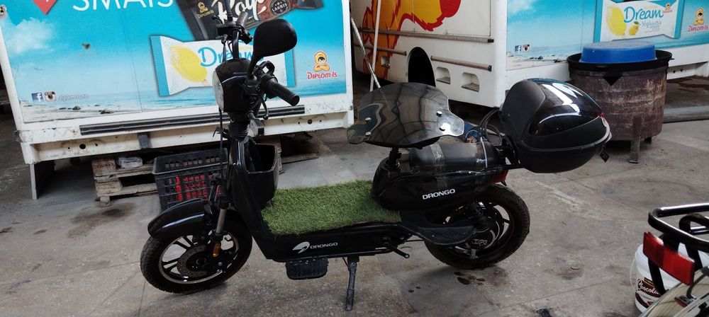 Drongo Skuter sotiladi