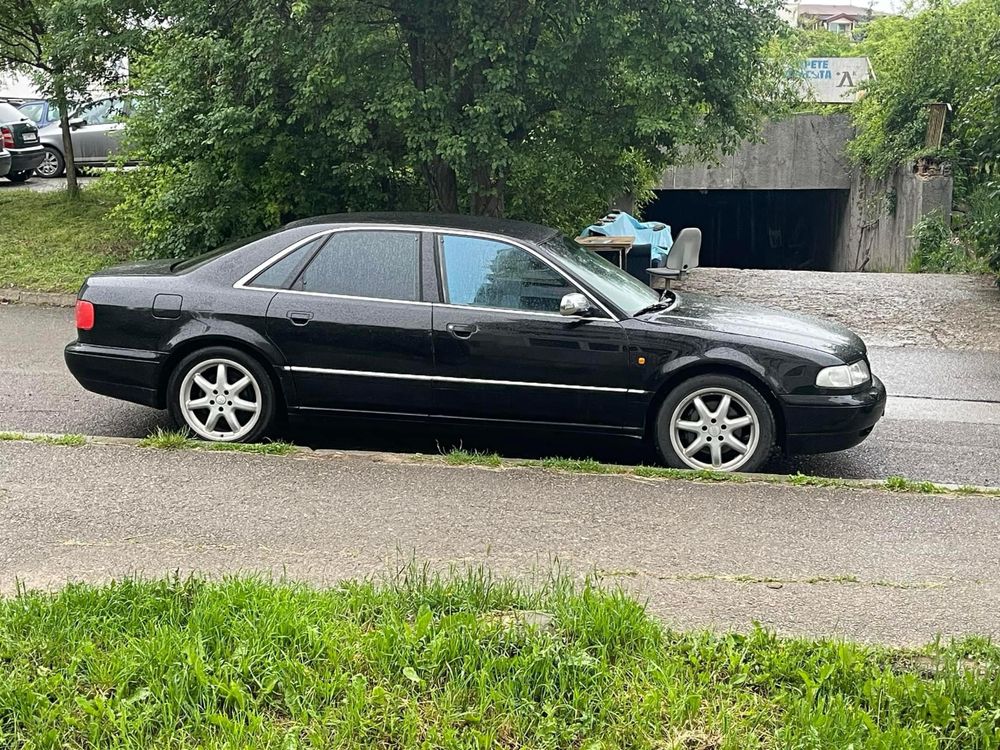 Audi A8 1999година