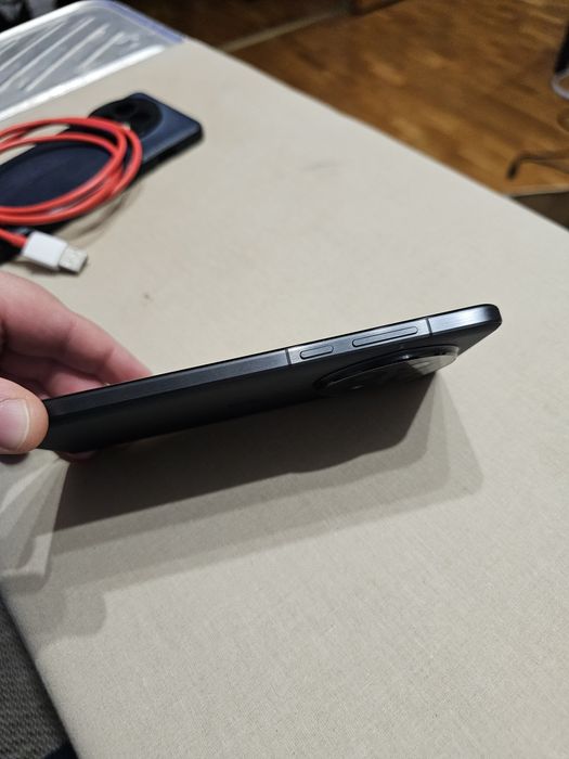 OnePlus 13 256gb/12 ram