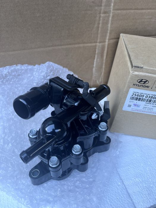 Корпус термостата термостат Hyundai Kia