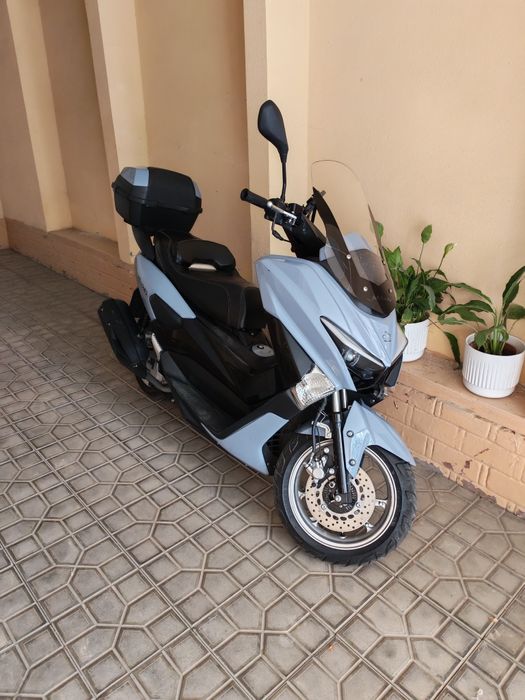 Скутер yamaha pelloni  smax  идеал состояния торг уместен