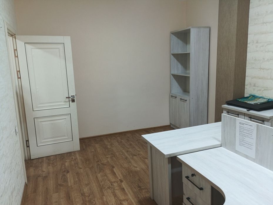 Офис с хорошим ремонтом рядом со спорт товарами Чиланзар