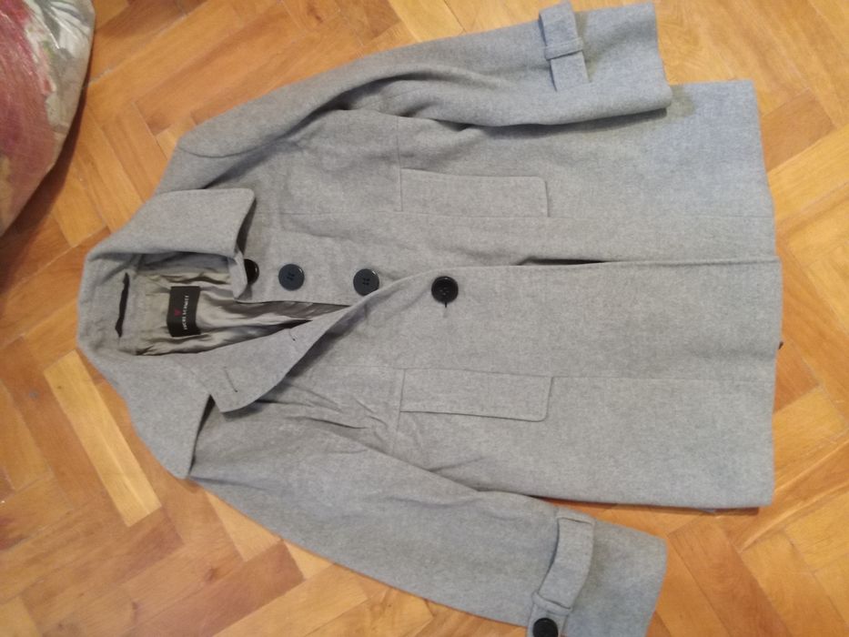 Pardesiu Palton 5-Buc  In Stare Foarte Buna