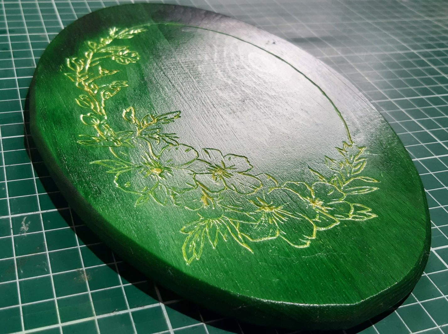 Suporturi sculptate pentru vase/pahare