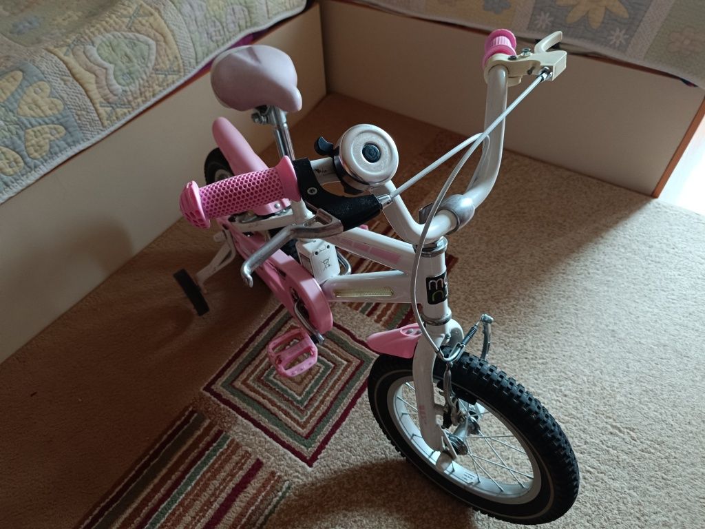Детски Велосипед Мони 12" със светеща рамка