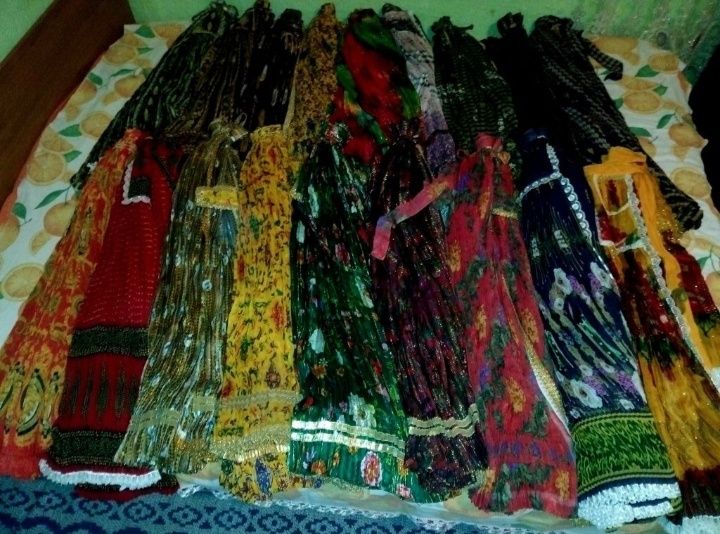 Vând fuste țigănești noi