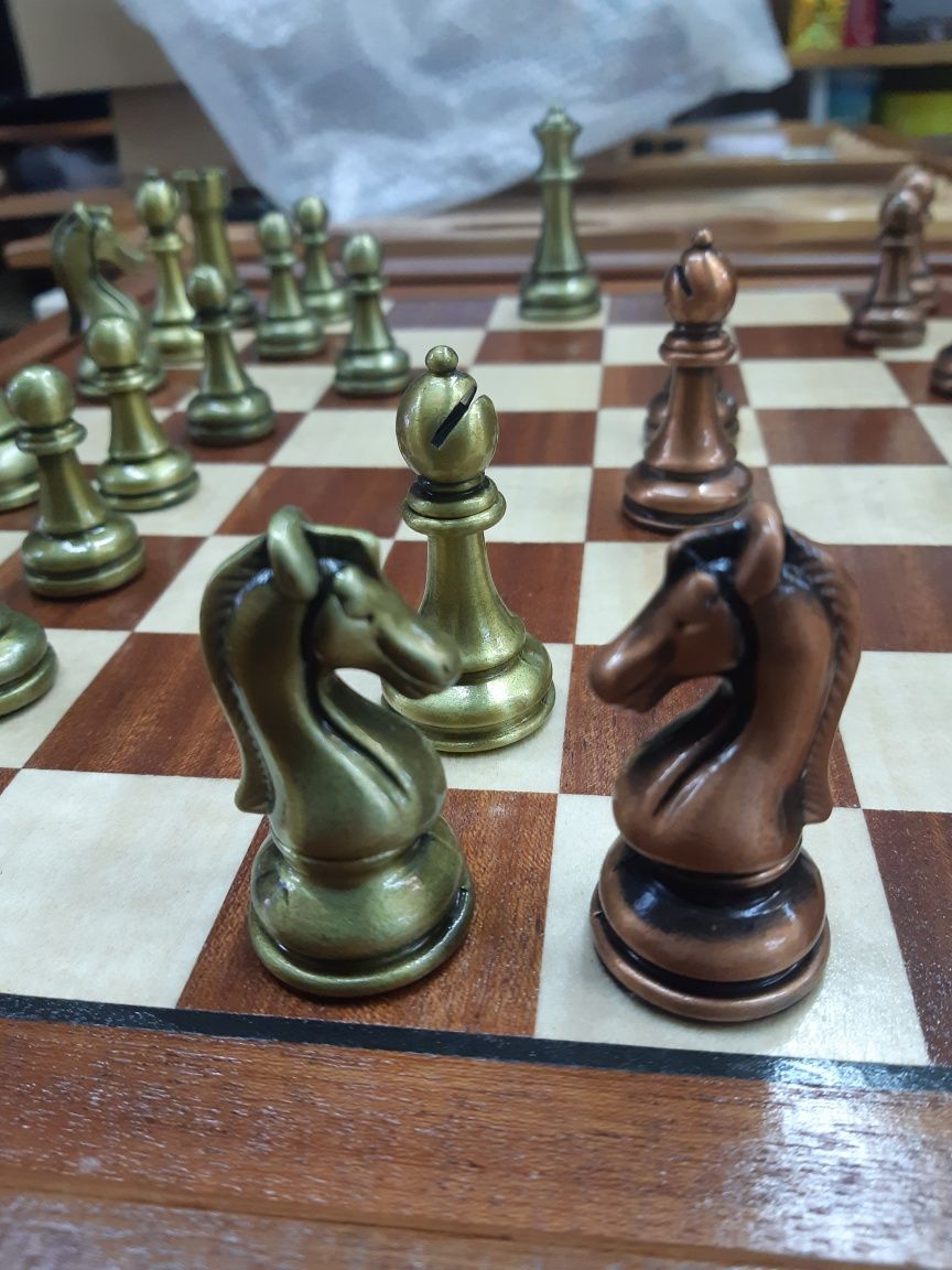 Продам шахматы классические