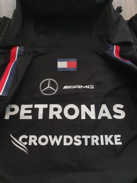 Яке Tommy Hilfiger AMG Petronas F1