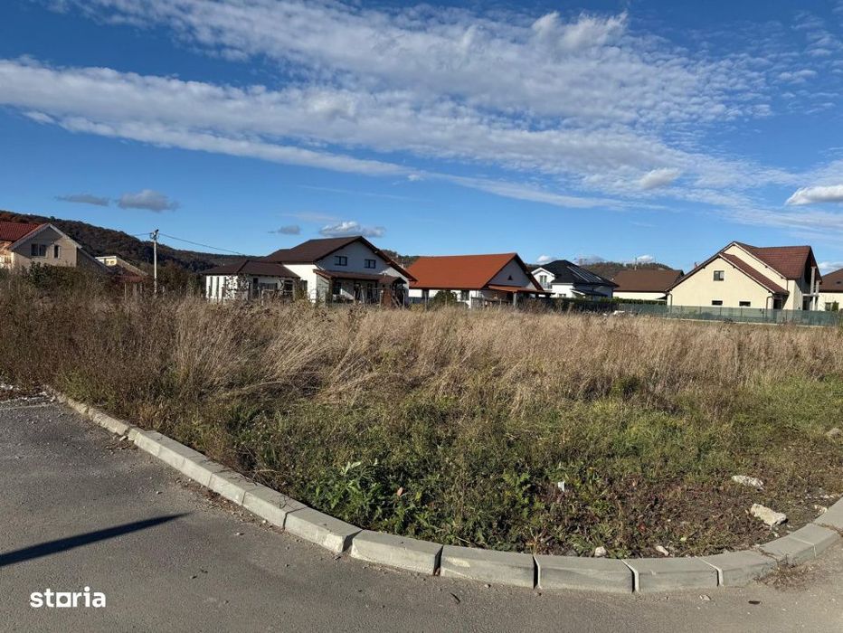 Teren intravilan 600 MP zona  Benta