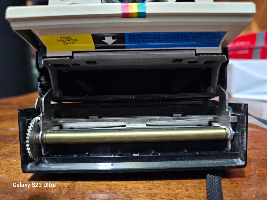 Фотоапарат за моментални снимки POLAROID 1000