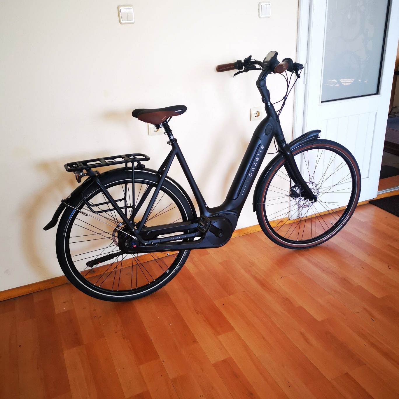 Bicicleta electrica Gazelle Arroyo Elite C8