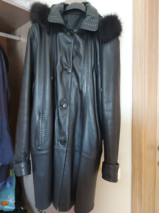 Продава се дамска  кожена   шуба  от естествена кожа