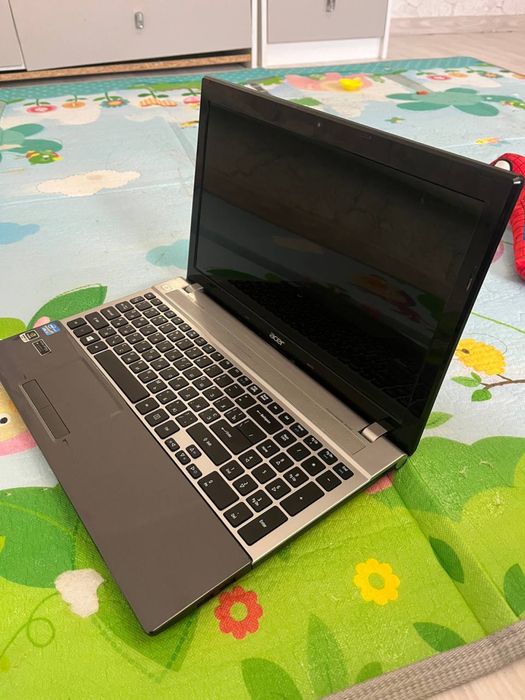 Ноутбук сатылады