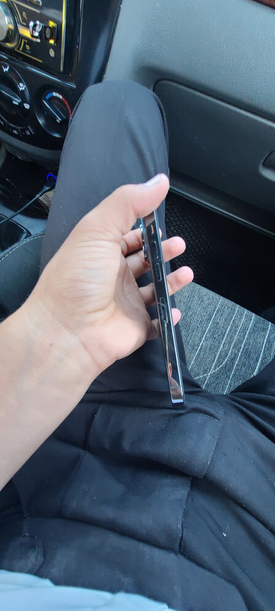 Iphone 13 pro hamma joyi radnoy