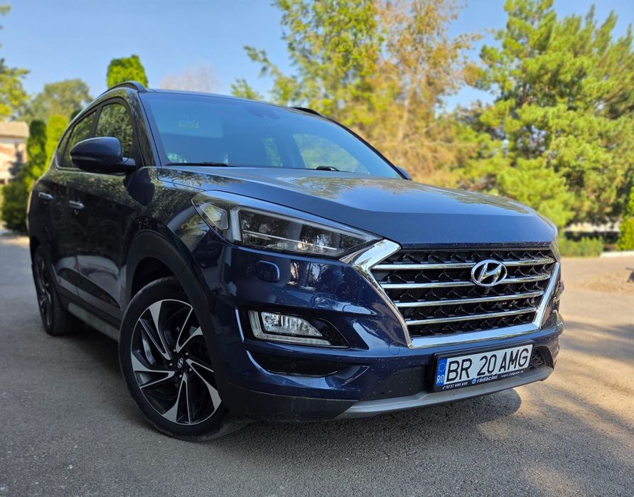 vând HYUNDAI tucson