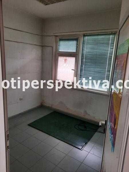 Продава се Магазин в Пловдив, Център - 70 кв.м за 1065 €/кв.м - Снимка #3