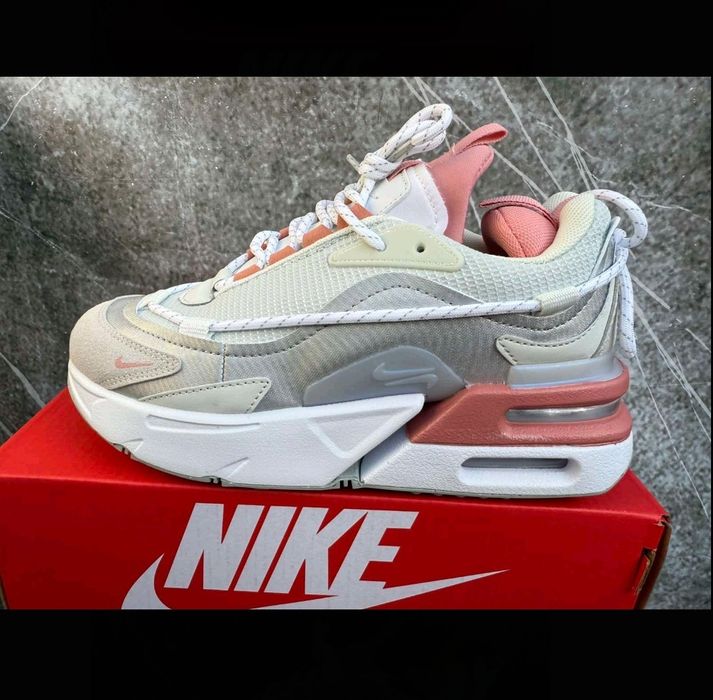 Nike  furyosa (W)