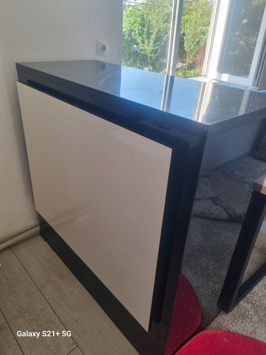 Ресепшн  срочно продам