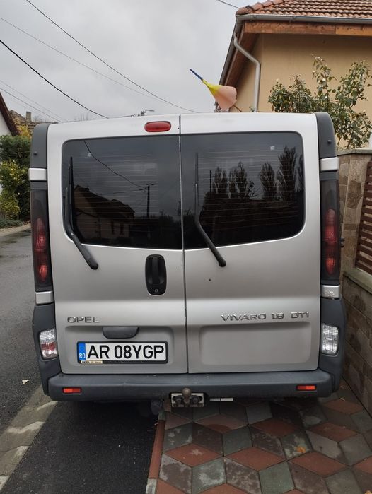 ! Opel Vivaro 8+1 !