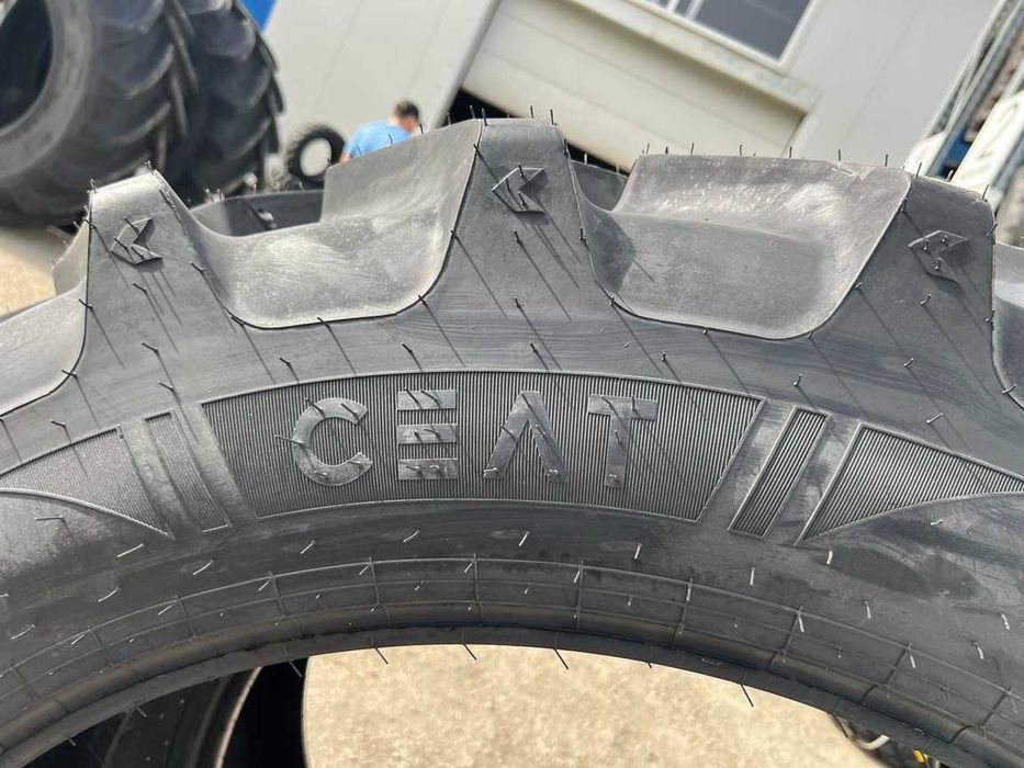 Anvelope noi radiale 340/85R36 pentru tractor spate marca CEAT