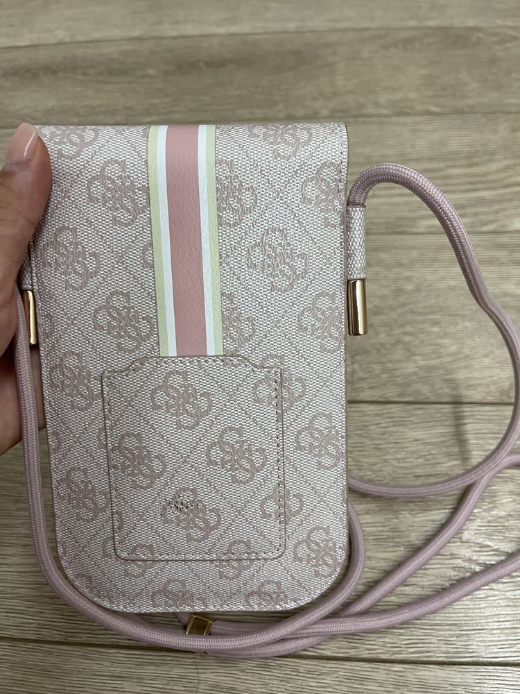 Калъф за телефон на Guess