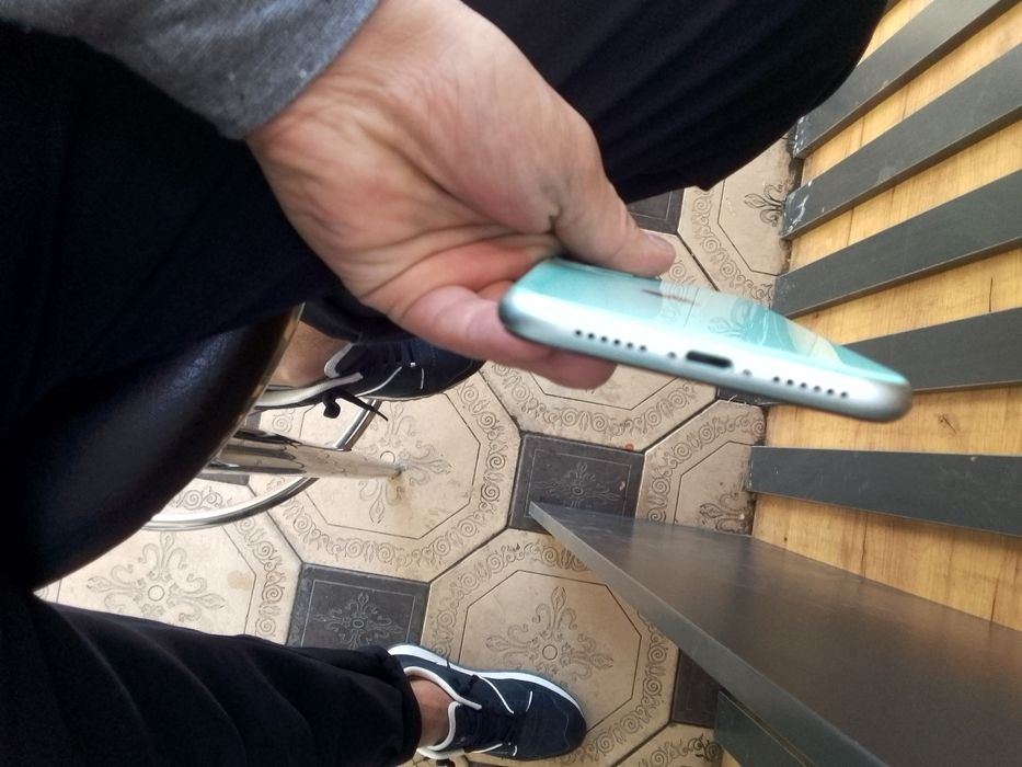 Iphone 11 128gb 230$