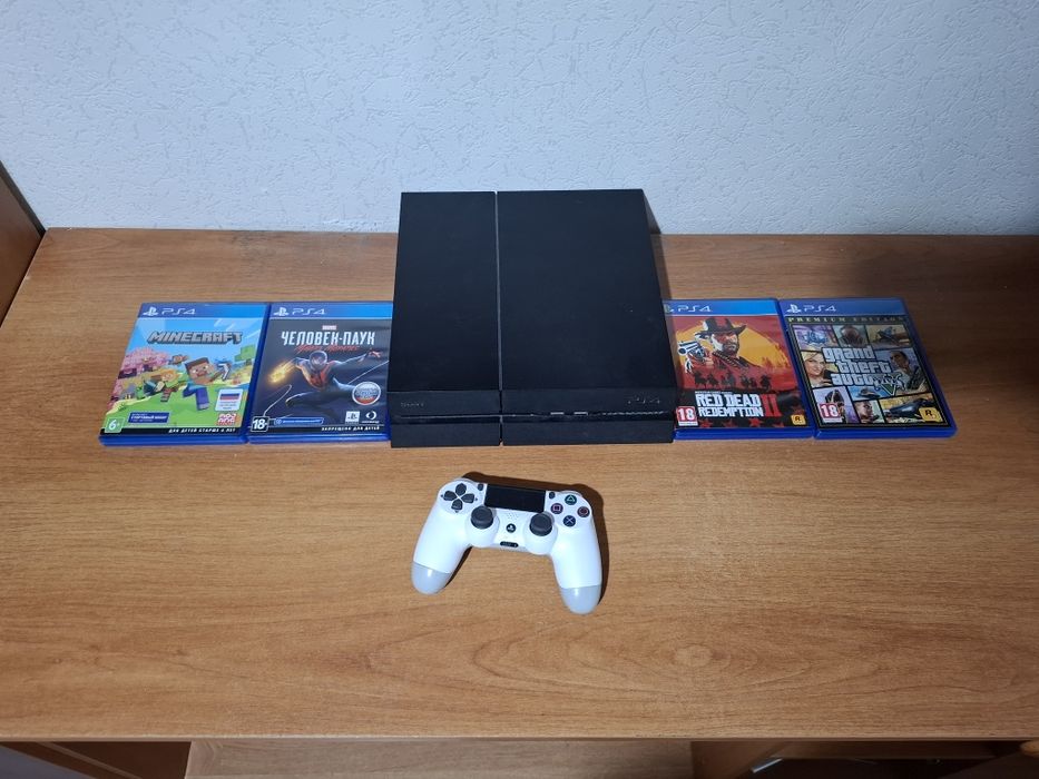 Продам PlayStation 4