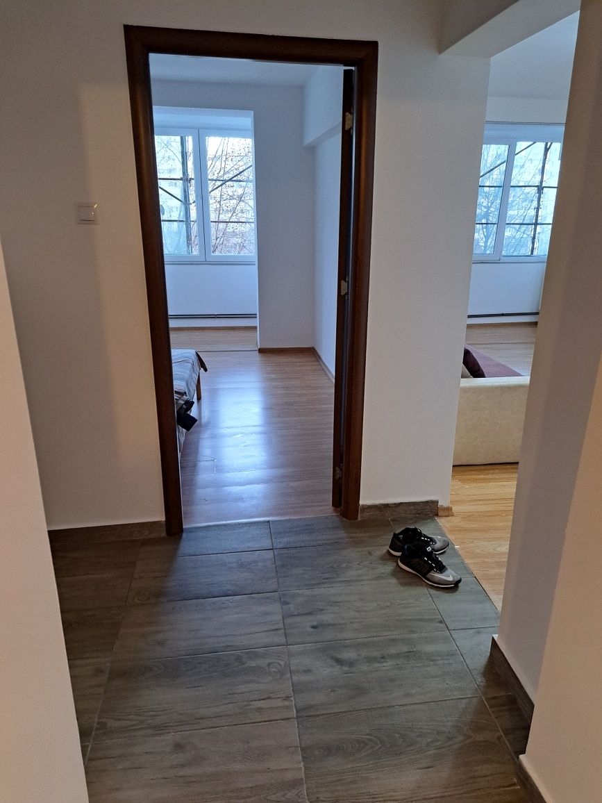 Proprietar Inchiriez apartament 3 camere Colentina