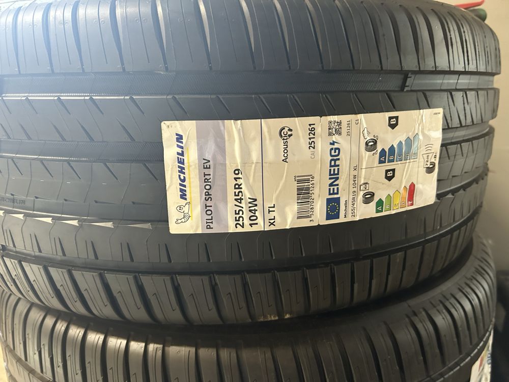 Michelin Pilot Sport EV 255/45 R19  XLAcoustic 0 km, noi