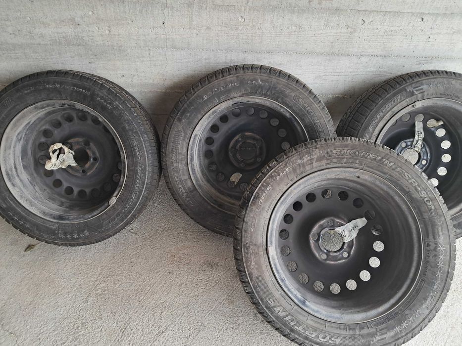 Продавам Зимни гуми със Джанти