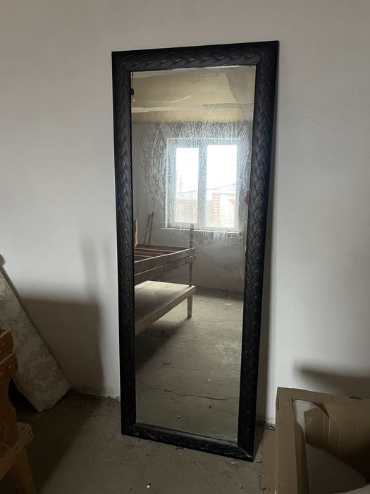 Продам зеркало с ножкой