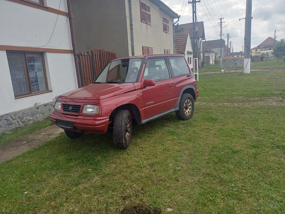 Vînd Suzuki Vitara 4×4 .