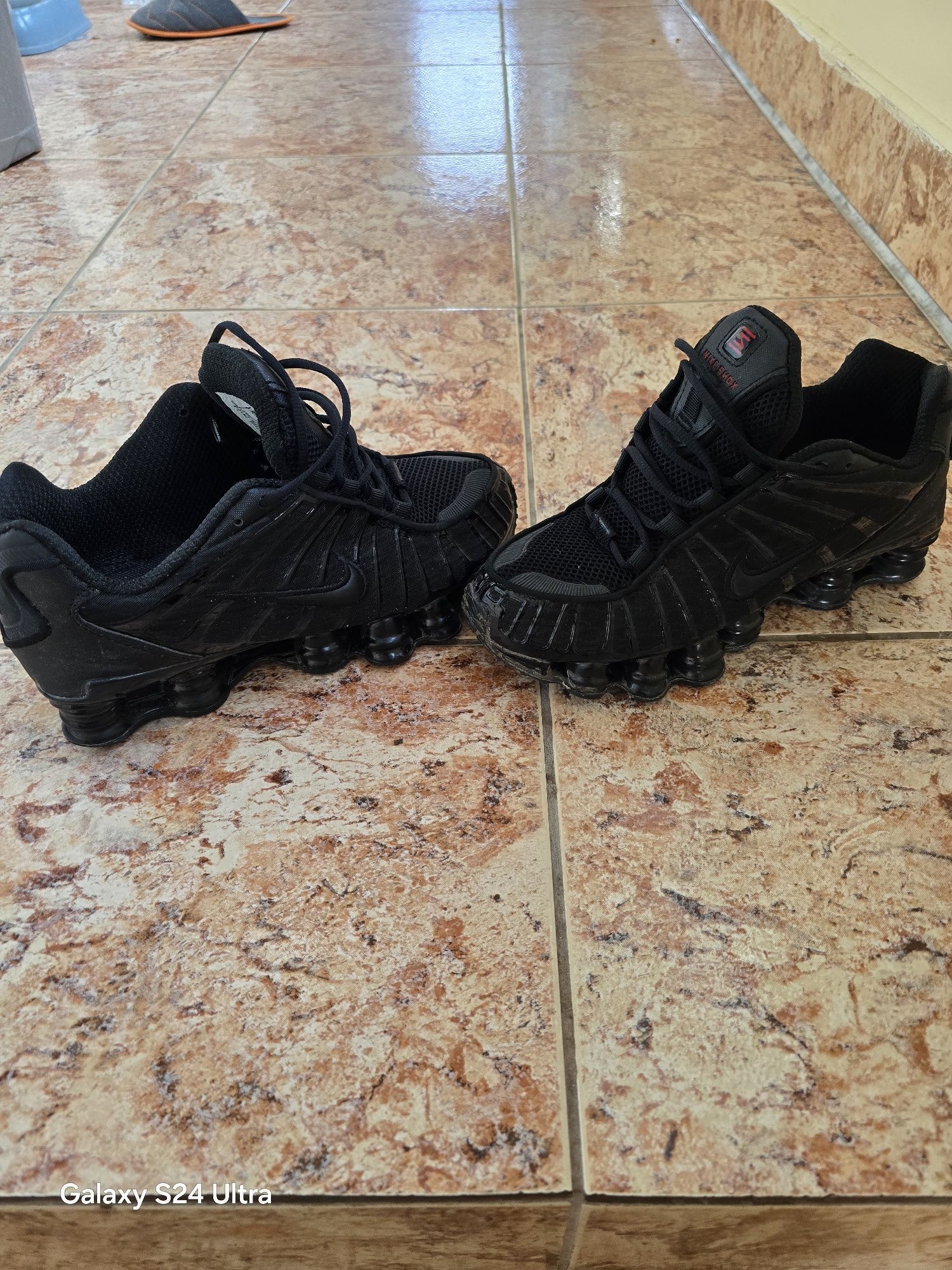 Nike Shox Negri Nr 40
