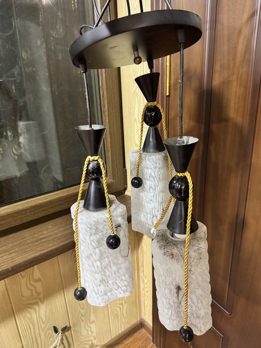 Люстры бывшие в употреблении