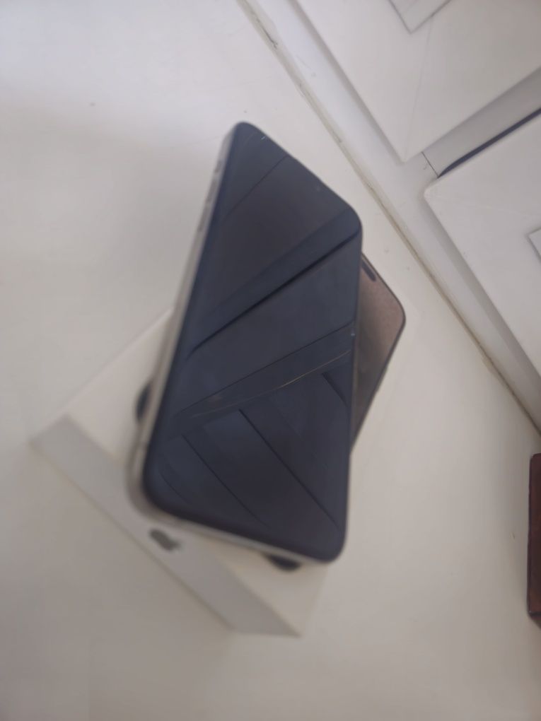Iphone 15 pro max Titan SIM