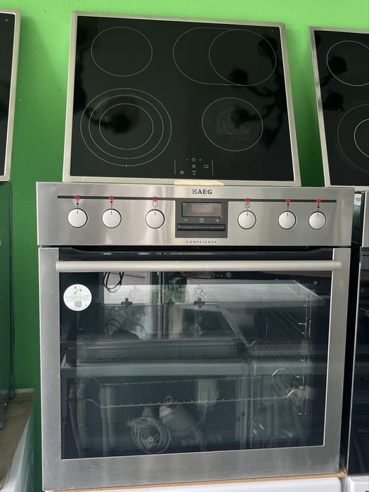 Фурна с плот за вграждане AEG Competence EE3314031M
