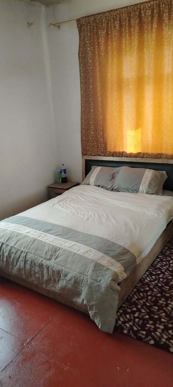 Hovli sotiladi 250m²