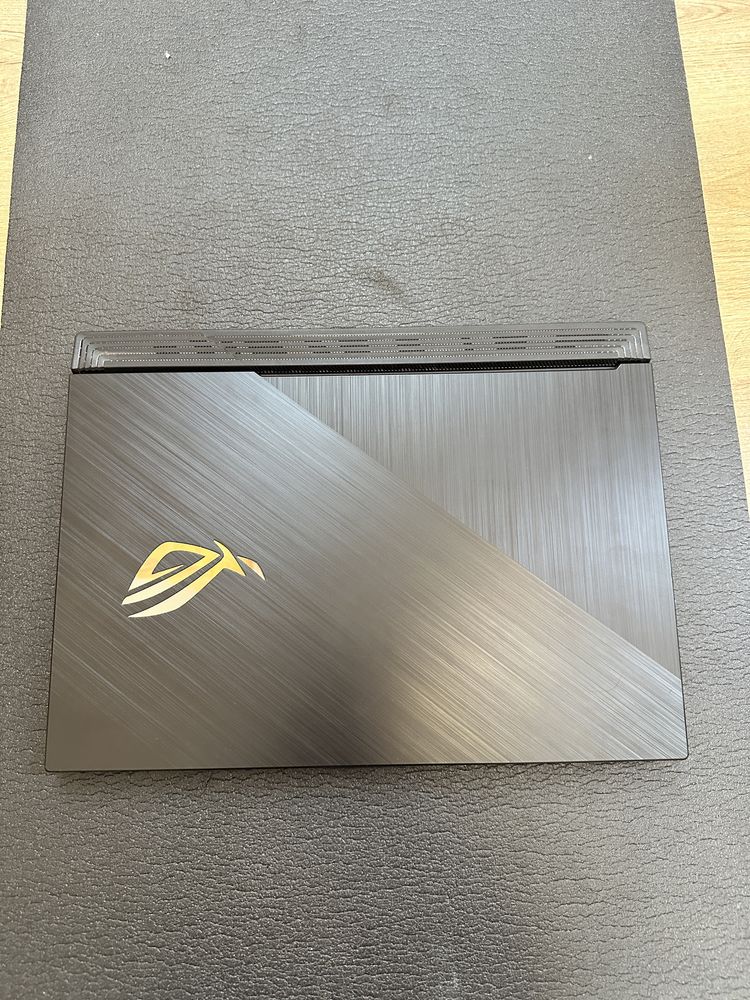 Laptop ASUS Rog Strix g731 gt