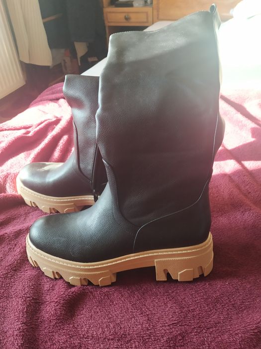 Vând cizme de dama lungi mărimea 40