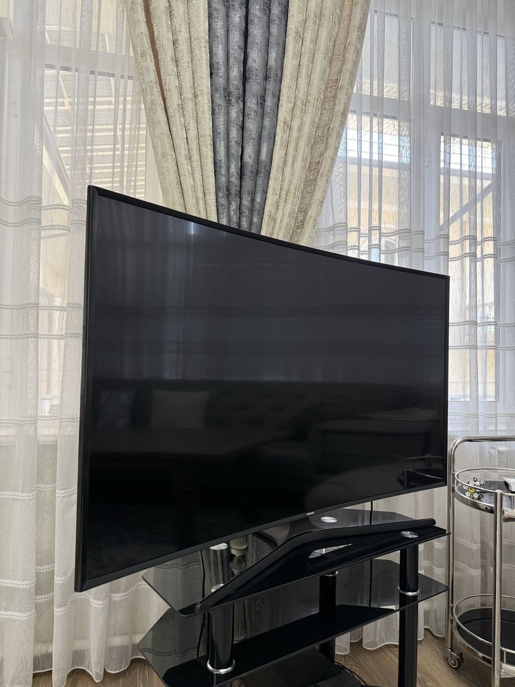 Samsung телевизор Curved