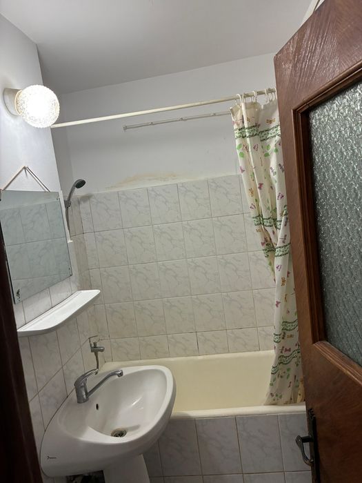 Inchiriez apartament 2 camere