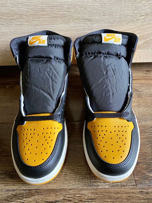Nike Jordan 1 Taxi Yellow Toe