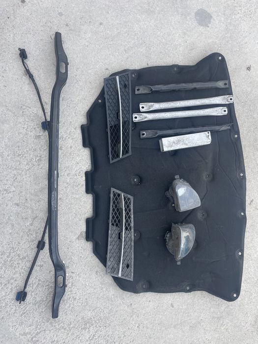 BMW F 10,11 части преден капак