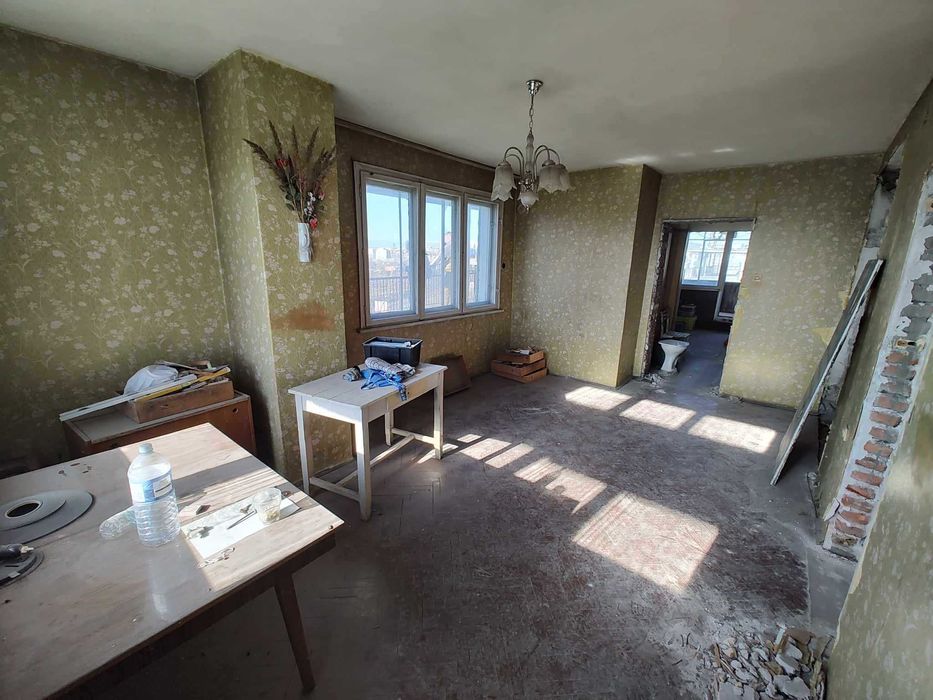 Продава се Тристаен апартамент в Пловдив, Остромила - 74 кв.м за 1271 €/кв.м - Снимка #9