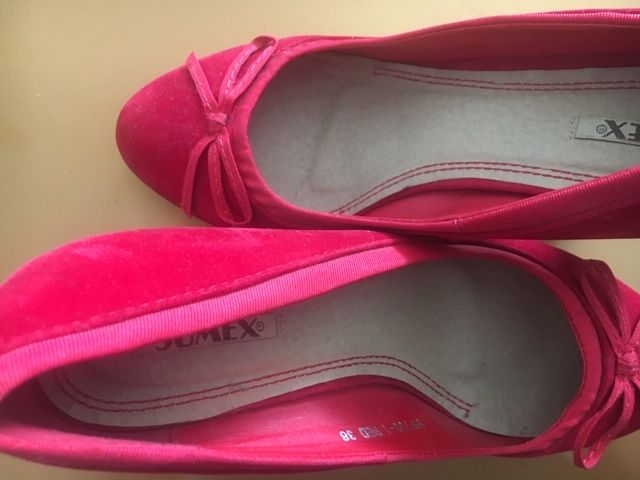 Pantofi Jumex rosii-25 lei