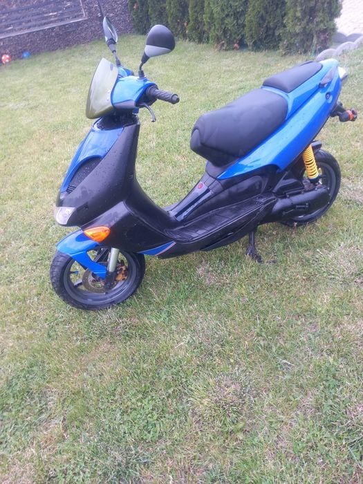 Scuter Aprilia sr