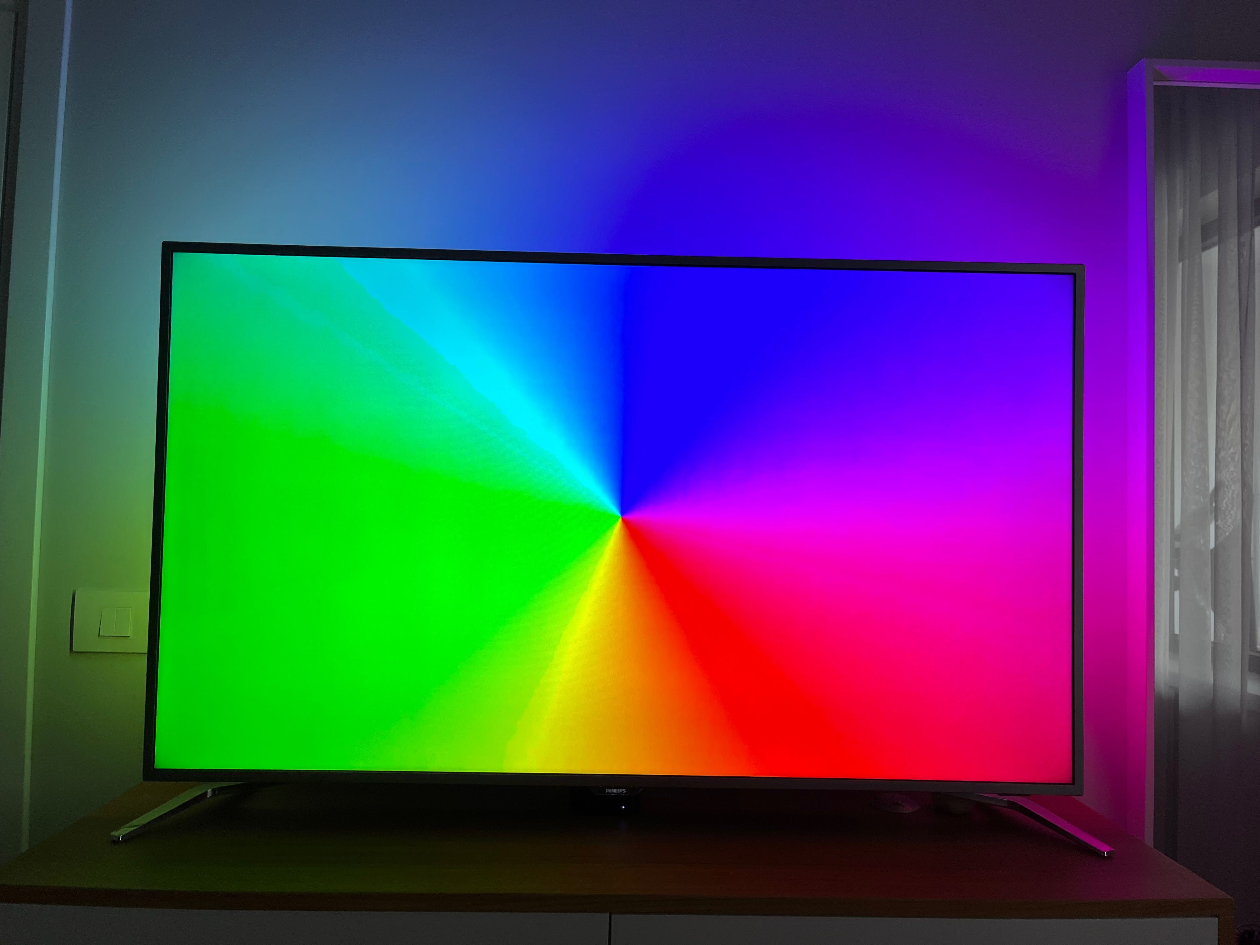 Philips LED 4K Ultra HD / 139cm / Android / Ambilight